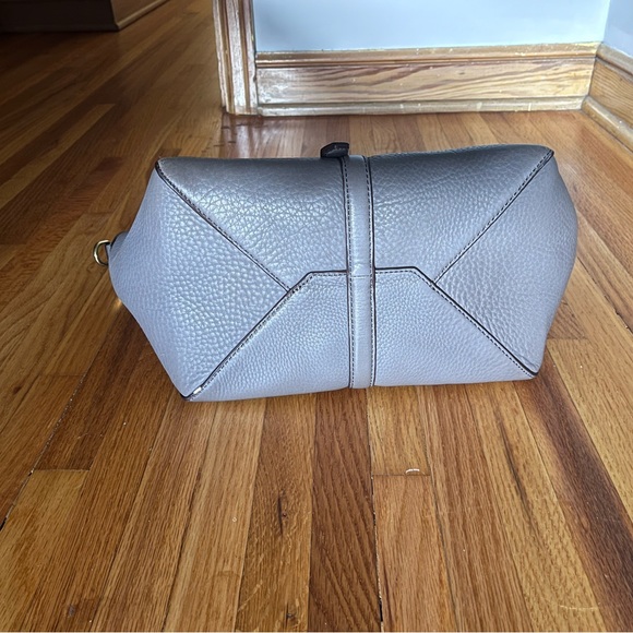 J Crew purse in very good condition! - Picture 4 of 12